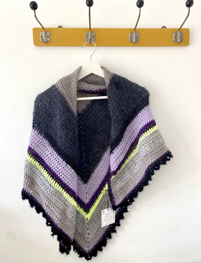 Echarpe triangle en crochet Thelma & Louise 