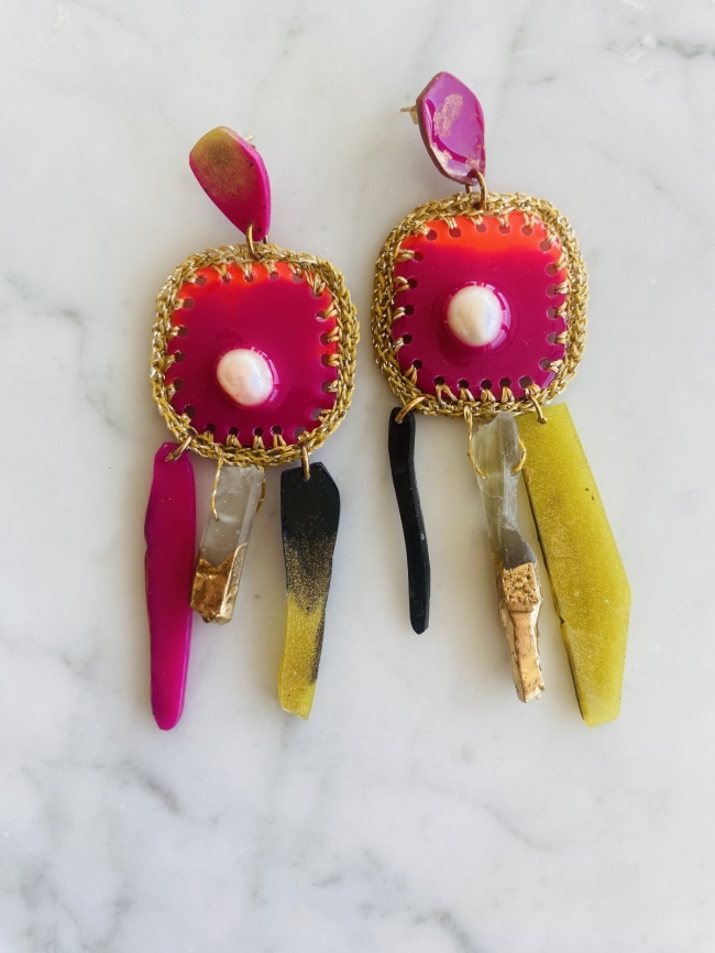 Boucles d'oreilles en résine, crochet Lucia y el sexo