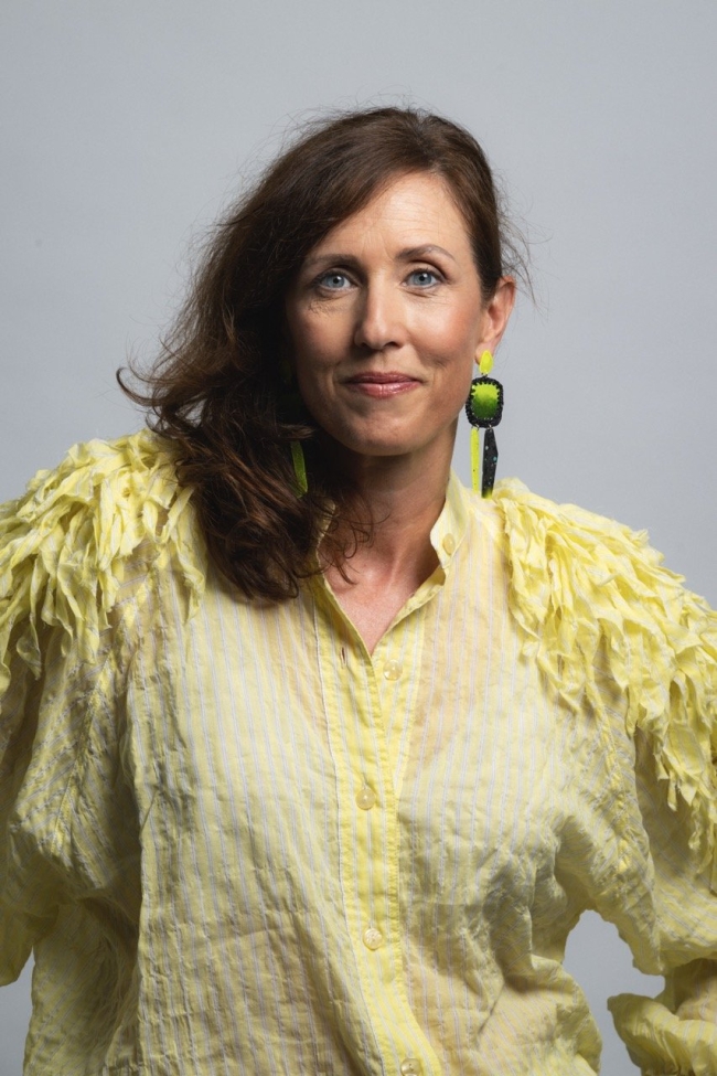 La Ley del deseo - Boucles d'oreilles en résine et crochet jaune fluo